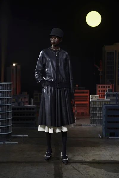 Look 3